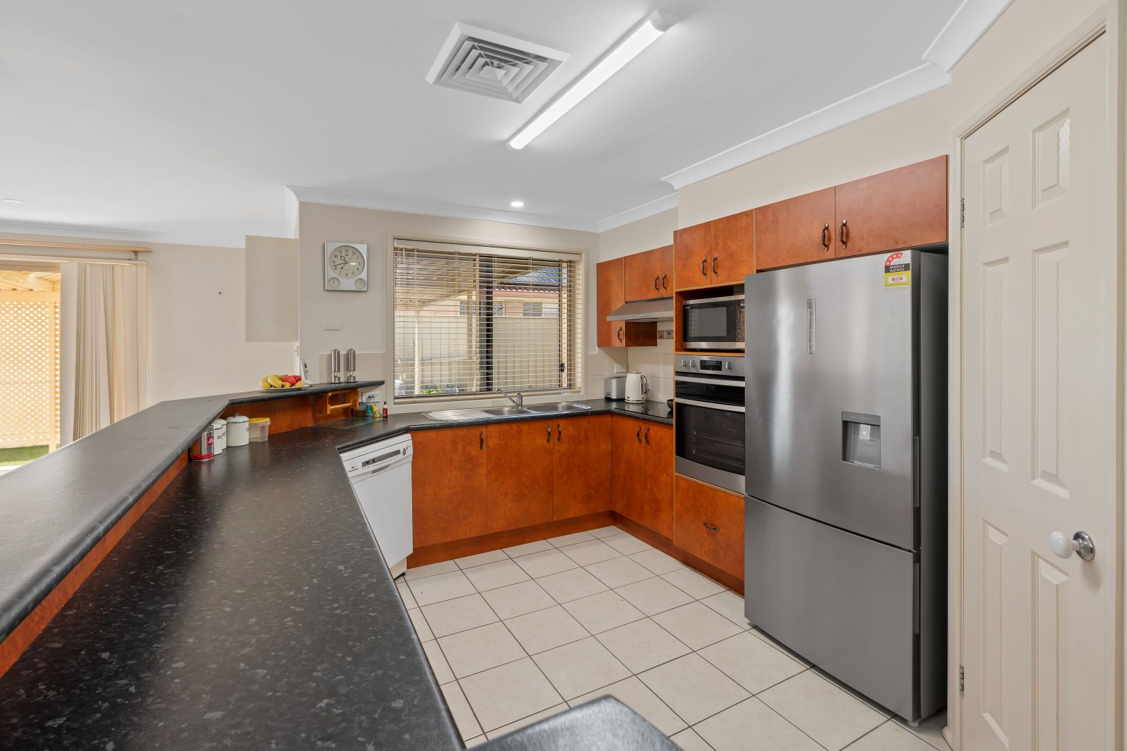 71 Sheraton Circuit, Bomaderry NSW 2541, Image 2