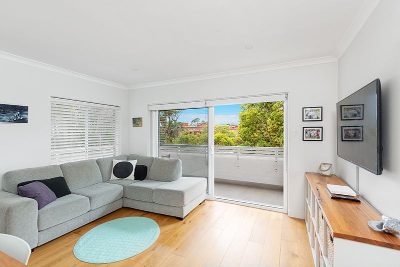 2 bedrooms Apartment / Unit / Flat in 1/14 Westminster Avenue DEE WHY NSW, 2099