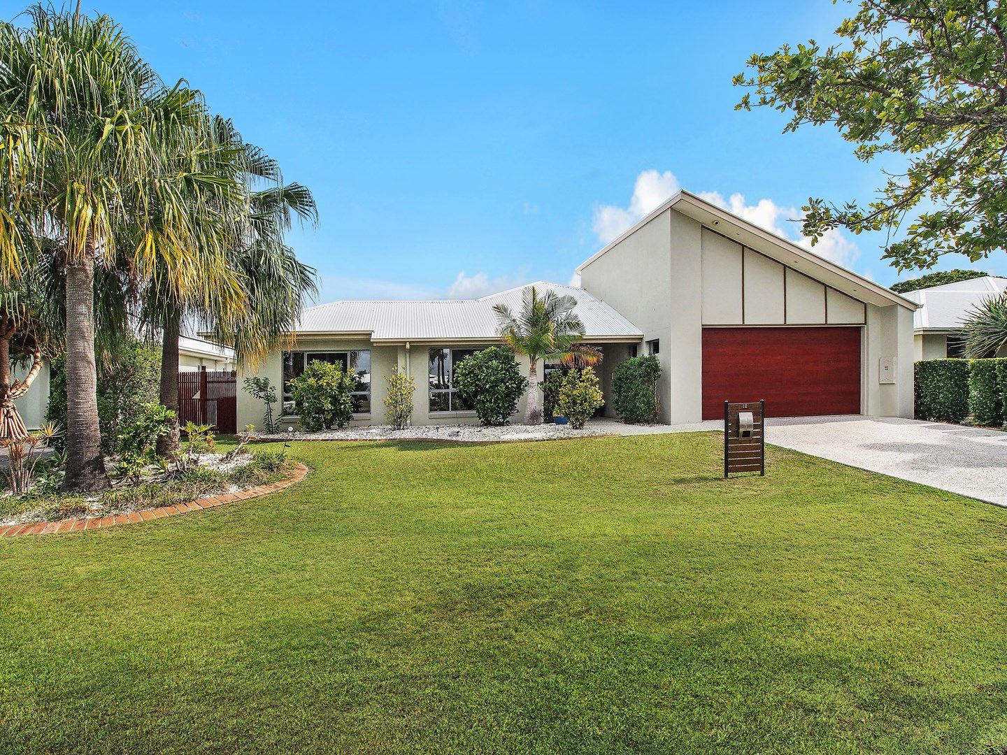 12 Whitehaven Place, Banksia Beach QLD 4507, Image 0