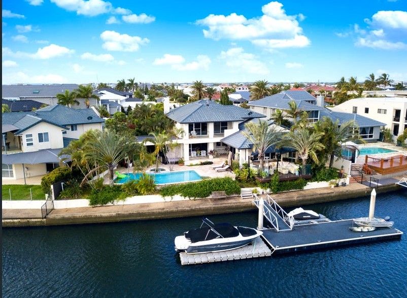 4 Royal Mews, Sovereign Islands QLD 4216, Image 0