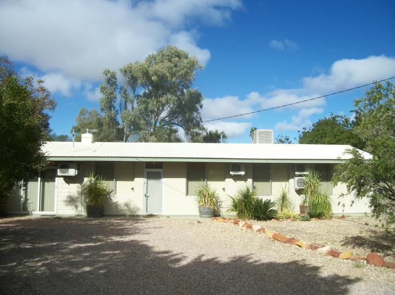 2 Kirk Place, Gille Property History & Address Research Domain