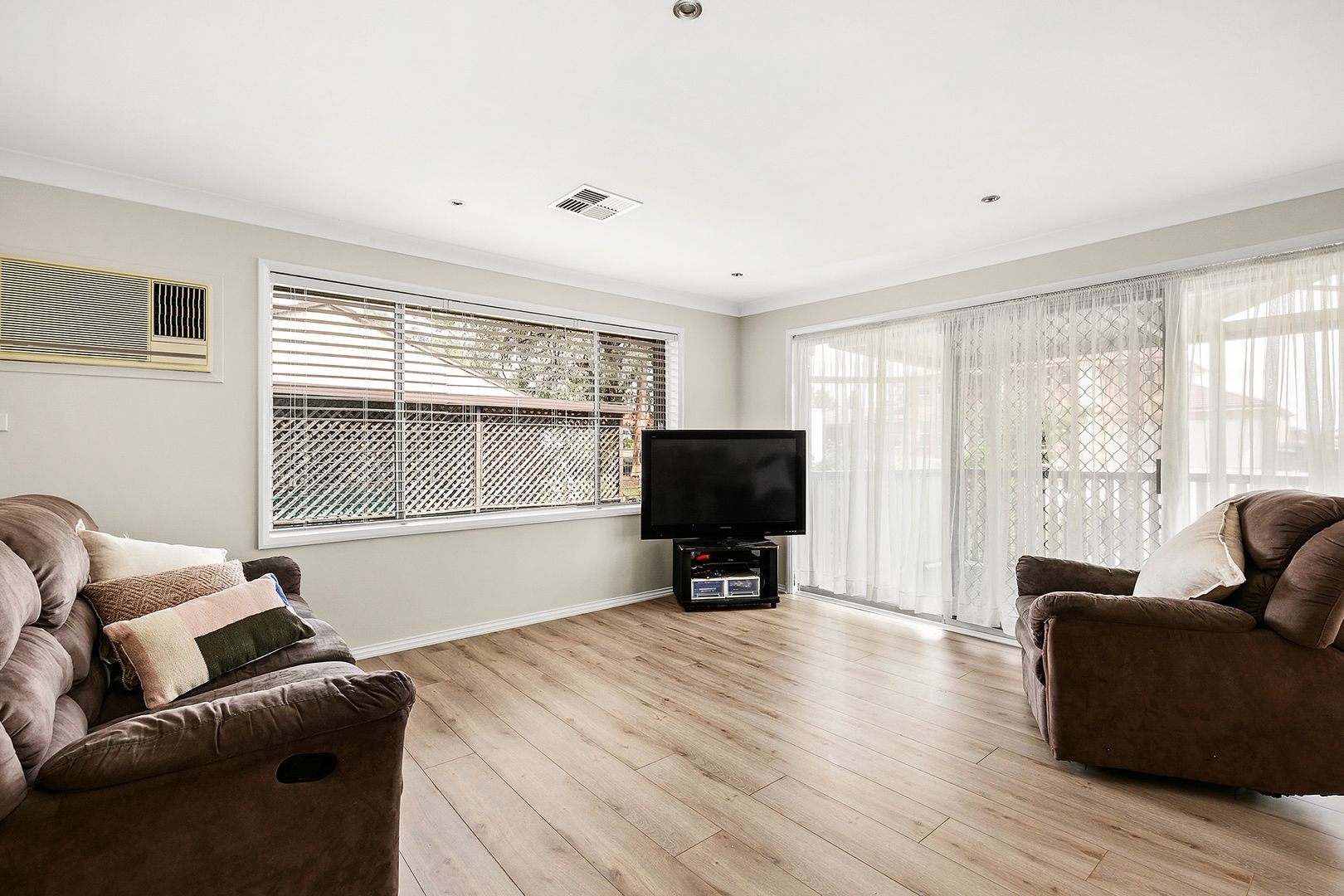 62 Sutherland Avenue, Kings Langley NSW 2147, Image 1