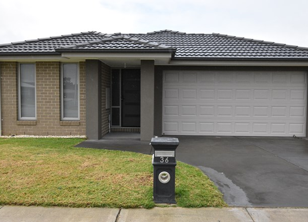 36 Double Delight Drive, Beaconsfield VIC 3807