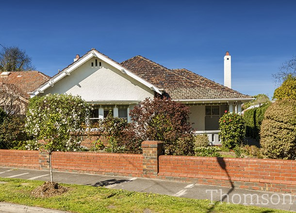 17 Manor Grove, Caulfield North VIC 3161