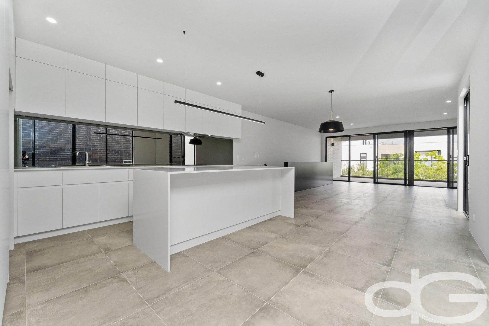 3 bedrooms House in 3 Saltbush Lane NORTH COOGEE WA, 6163