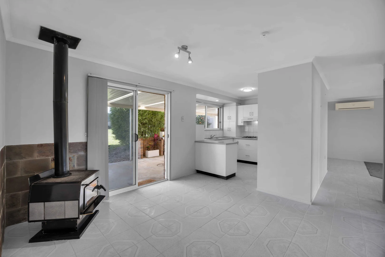 Additional image 5 of 4 Carbeen Court, Southside QLD 4570