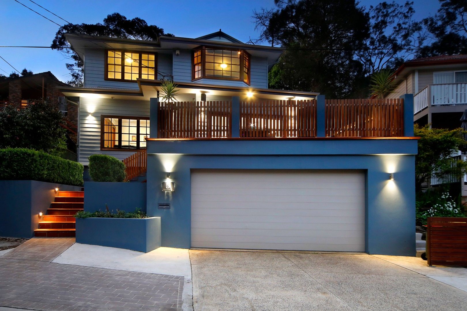 4 bedrooms House in 5 The Crescent WORONORA NSW, 2232
