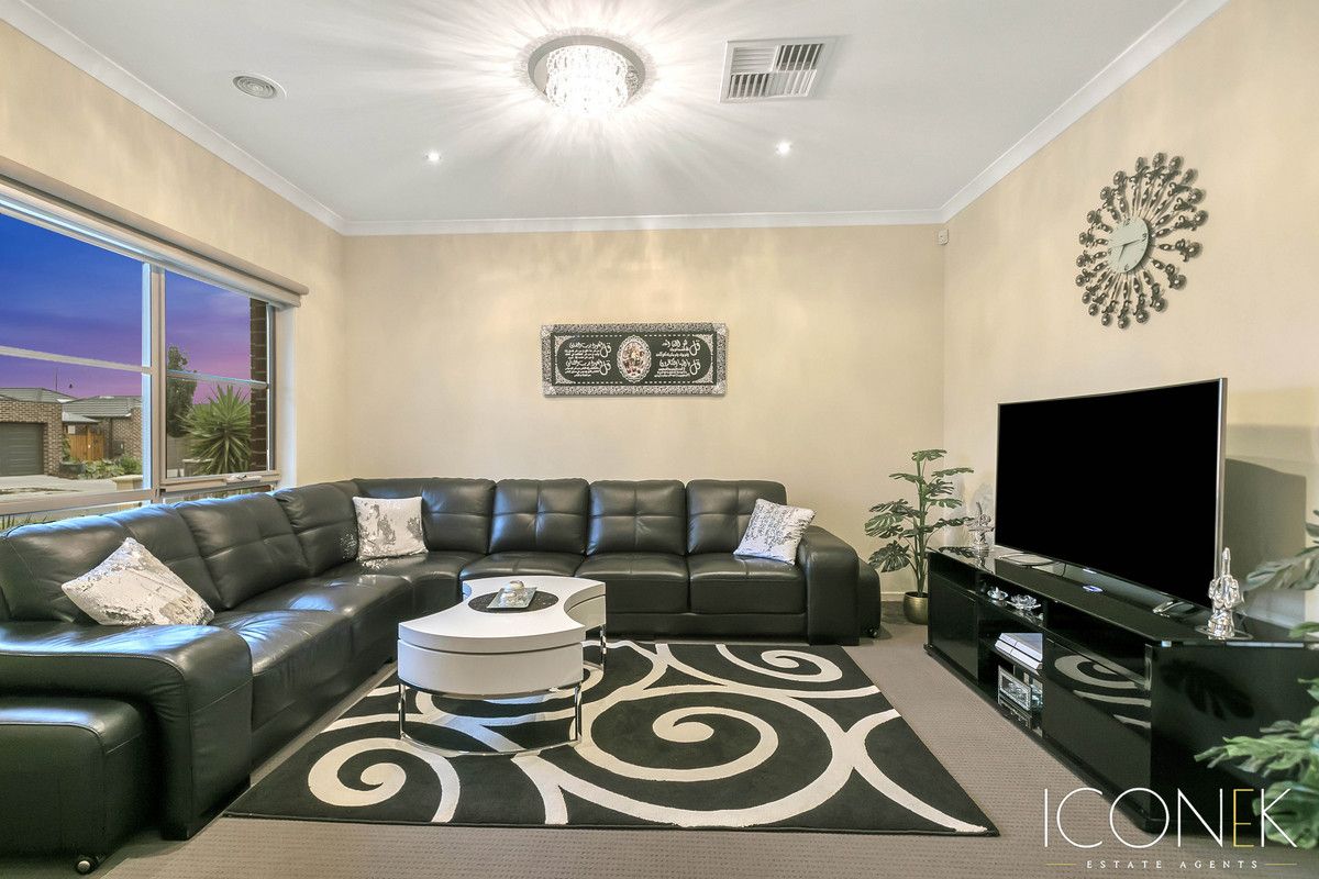 32 Goldminers Place, Epping VIC 3076, Image 1