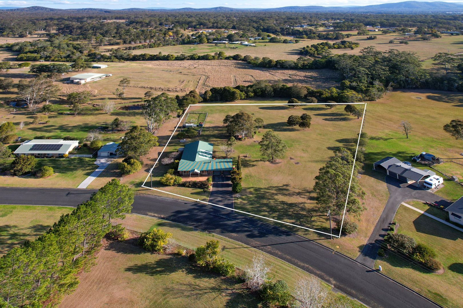 334 Sarahs Crescent, King Creek Property History & Address Research