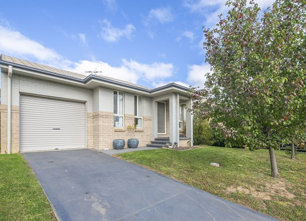 13 Spadacini Place, Goulburn NSW 2580