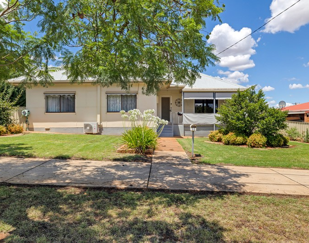 33 Loughnan Street, Coolamon NSW 2701