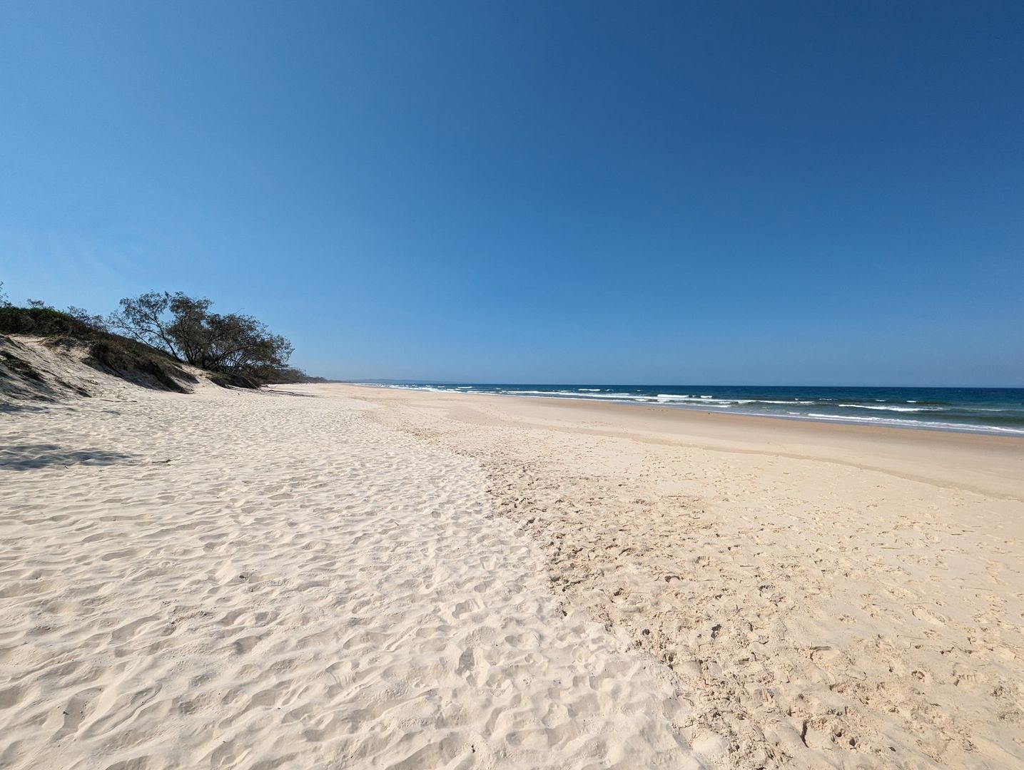 7 Yeri Drive, Rainbow Beach QLD 4581, Image 2