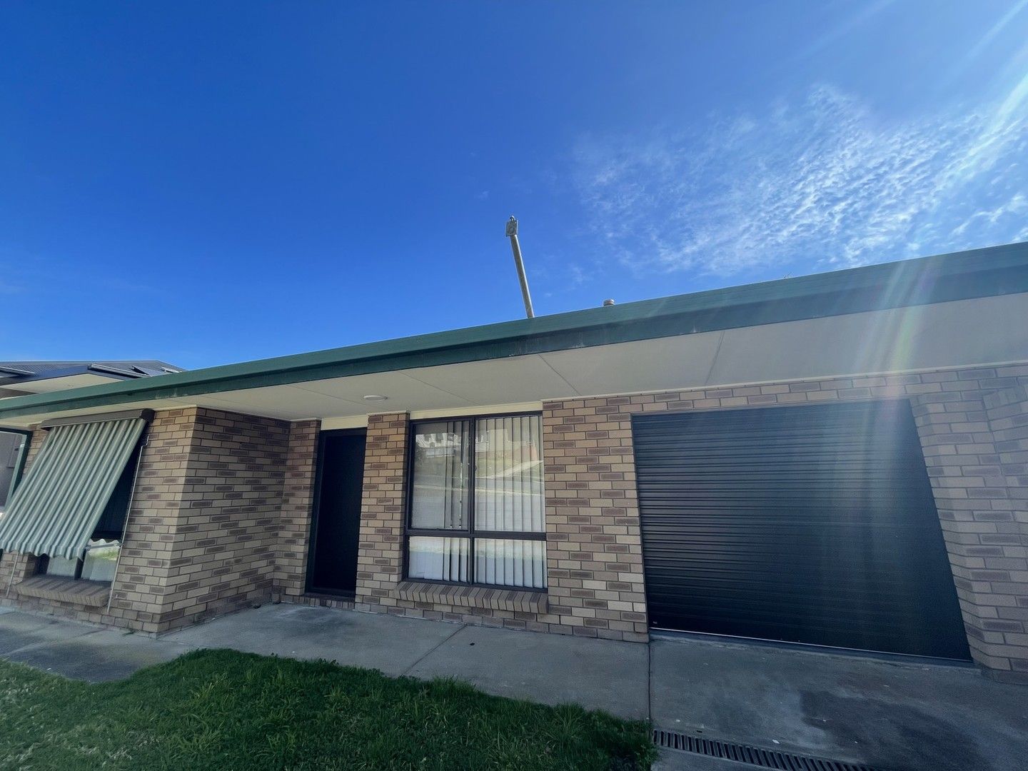 2 bedrooms Apartment / Unit / Flat in 1/877 Watson Street GLENROY NSW, 2640