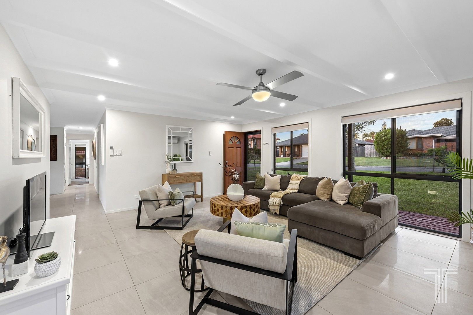 25 Lindisfarne St, Carindale QLD 4152, Image 0