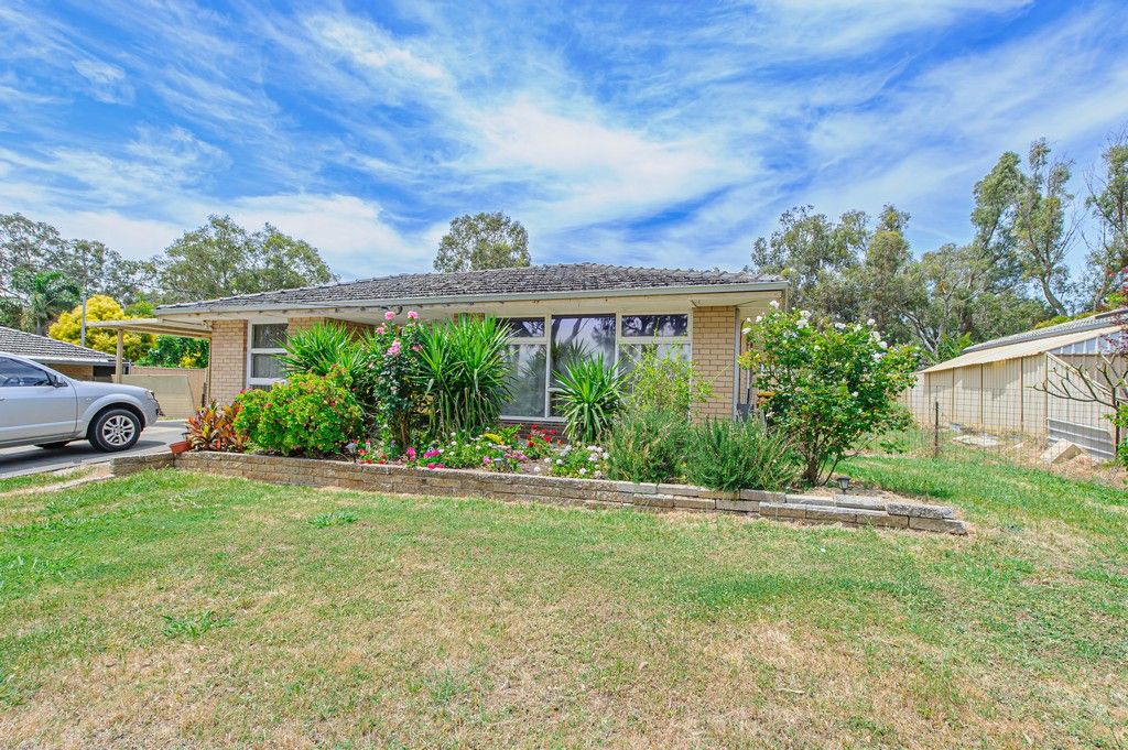 31 Wynne Street, Hazelmere WA 6055, Image 2