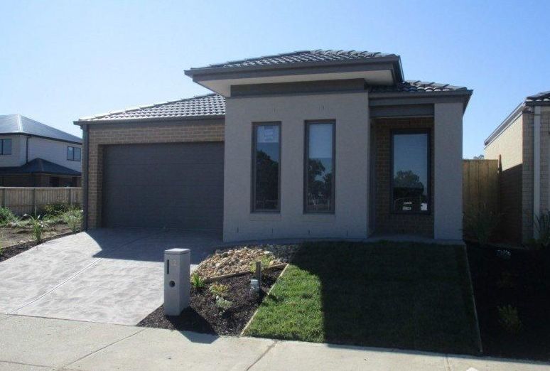 12 Aylesbury Blvd, Doreen VIC 3754 House For Rent Domain