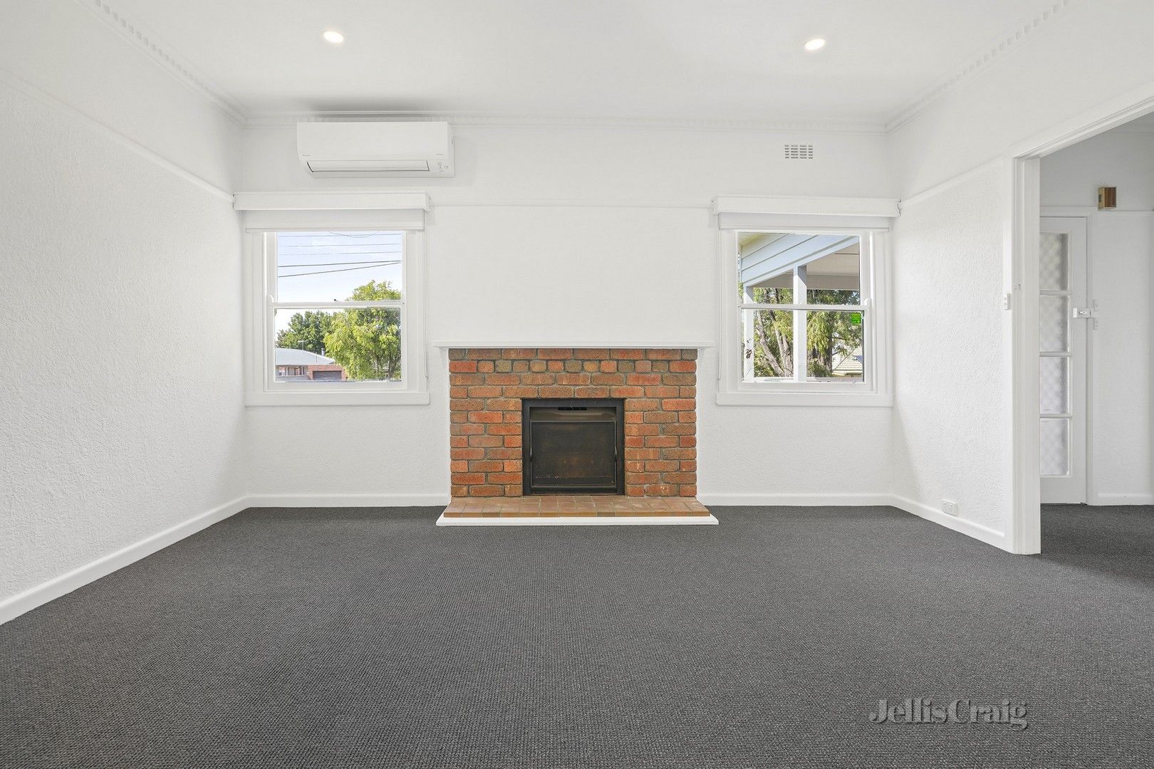 3 bedrooms House in 43 Davey Street PARKDALE VIC, 3195