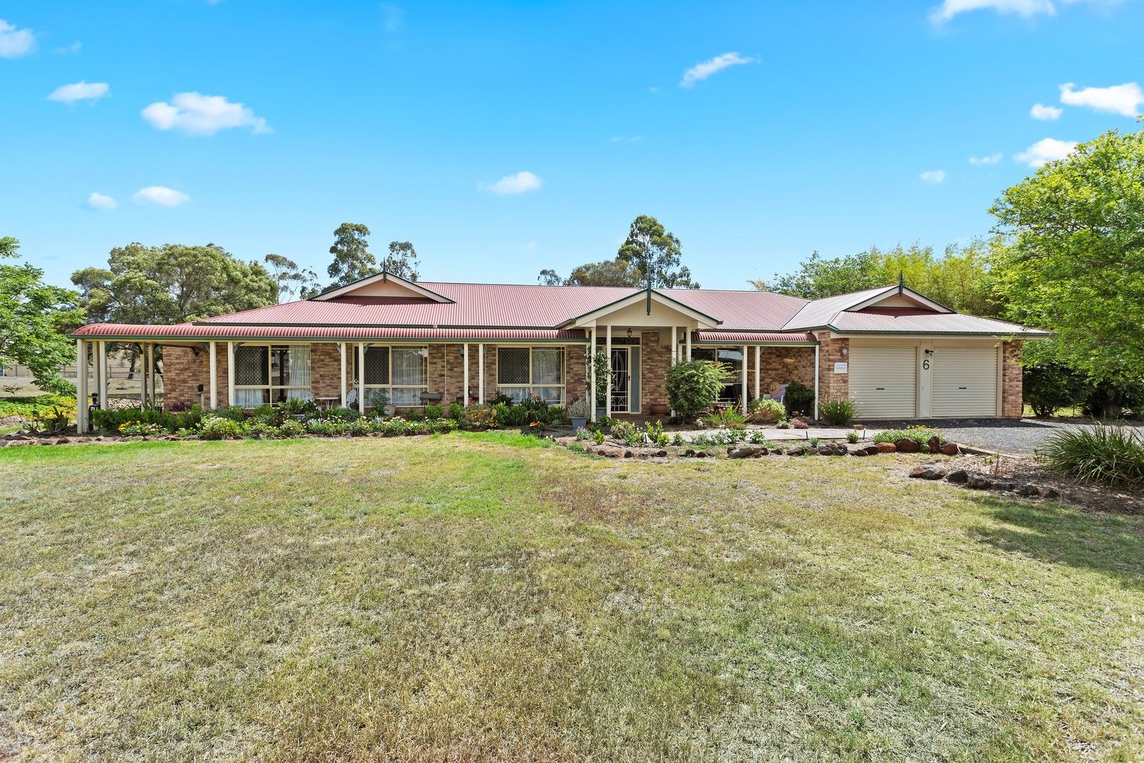 4 bedrooms House in 6 Russell Street OAKEY QLD, 4401