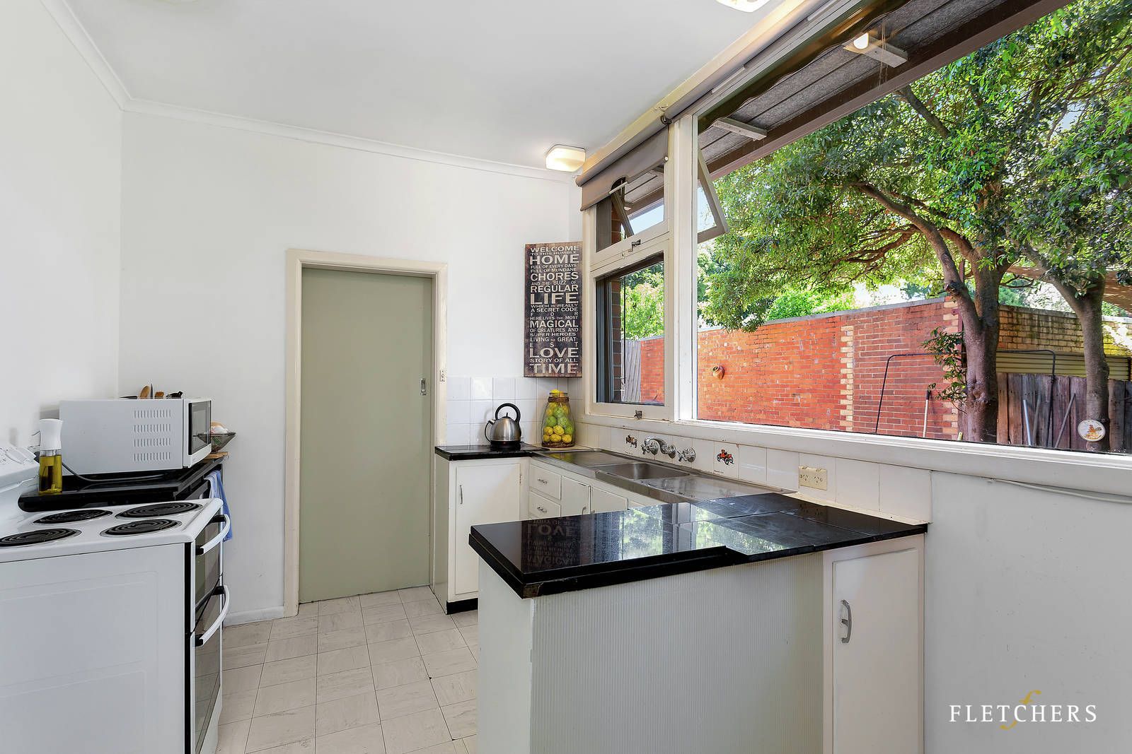 131 Bellevue Avenue, Rosanna VIC 3084, Image 2