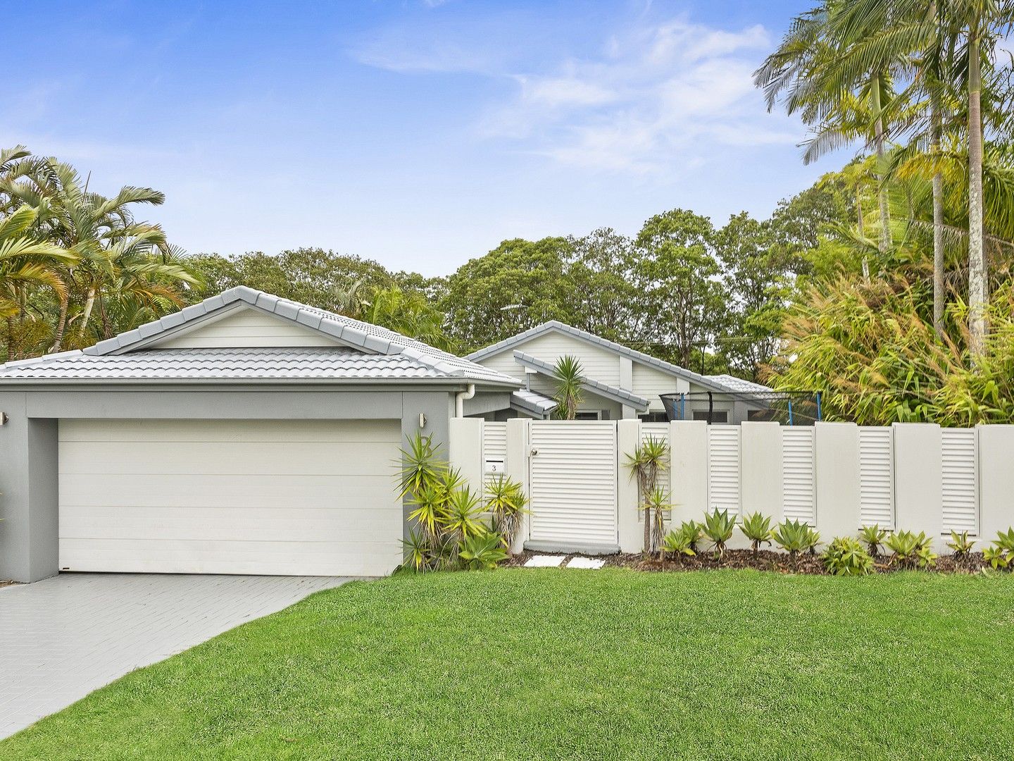 3 Whitehead Drive, Burleigh Waters QLD 4220 Domain