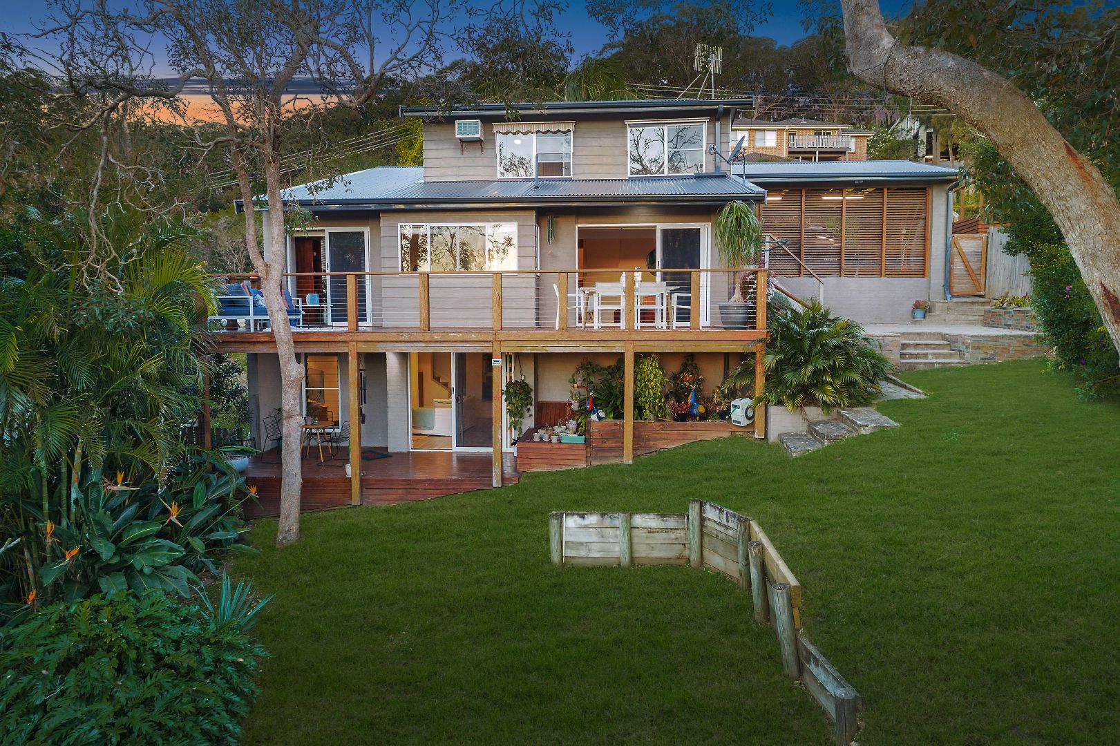 22 Yakaloo Crescent, Forresters Beach NSW 2260, Image 1