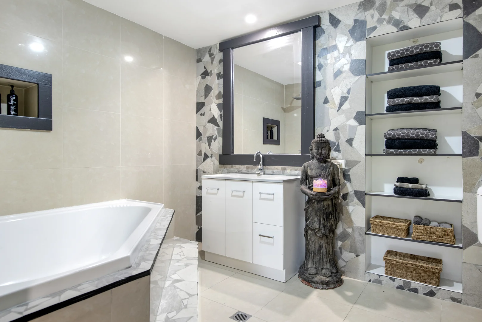 Additional image 23 of 138 Heeb Street, Benowa QLD 4217