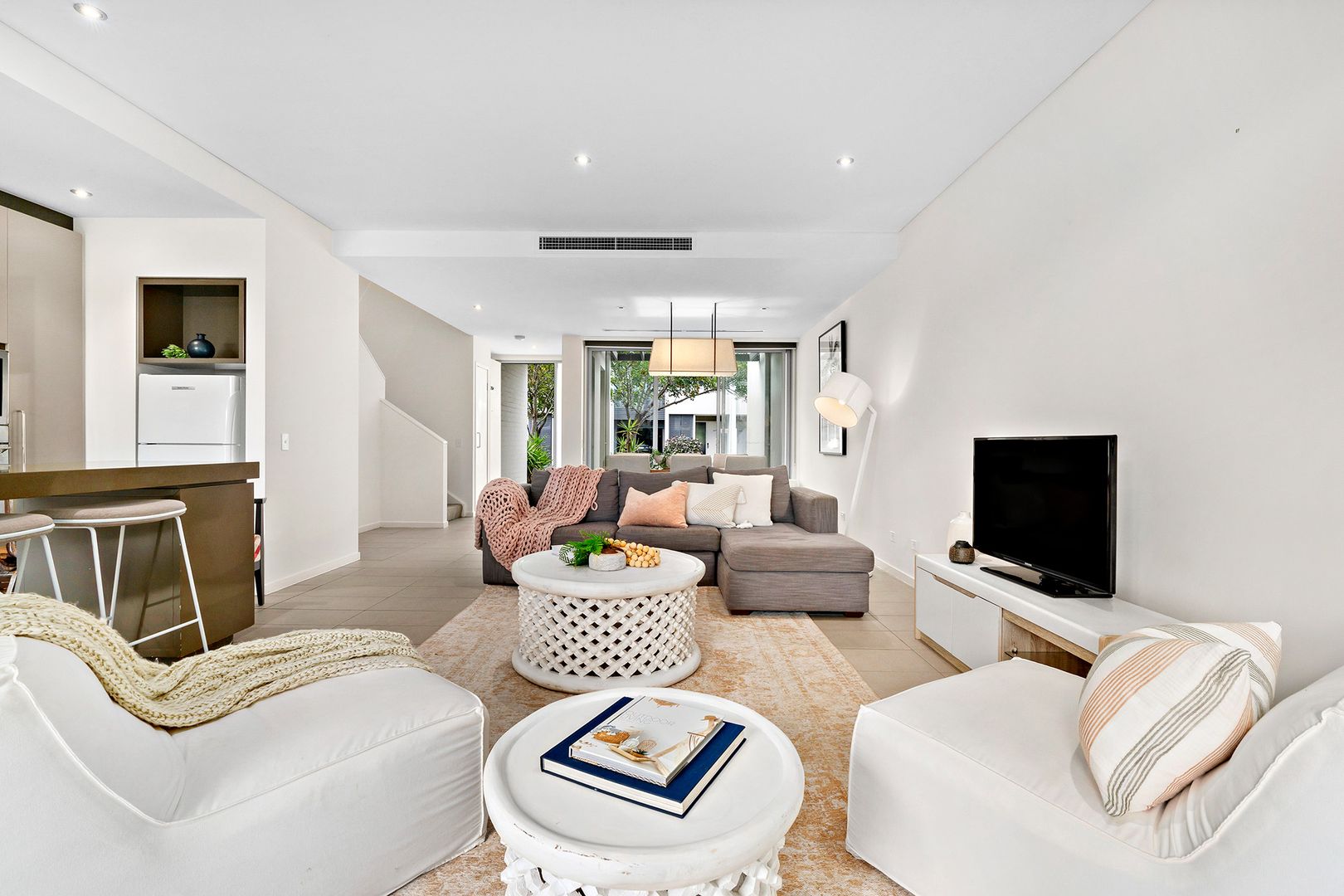 704/3 Turnberry Avenue, Magenta NSW 2261, Image 1