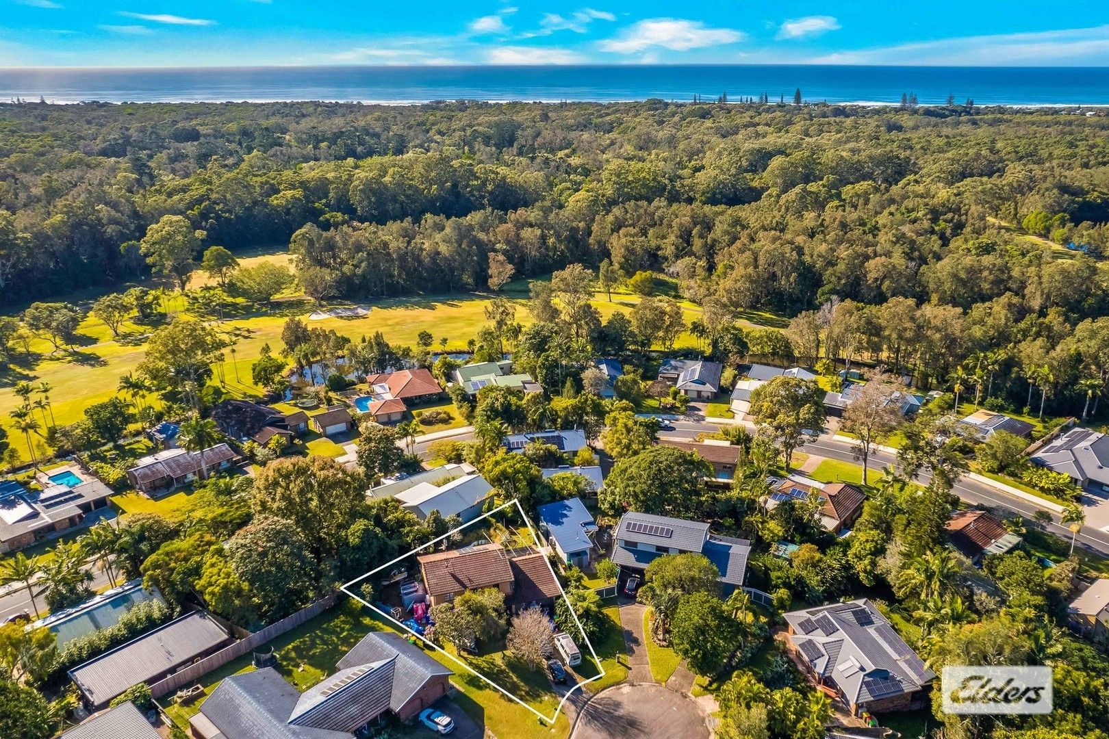 4 bedrooms House in 3 Paldi Court OCEAN SHORES NSW, 2483