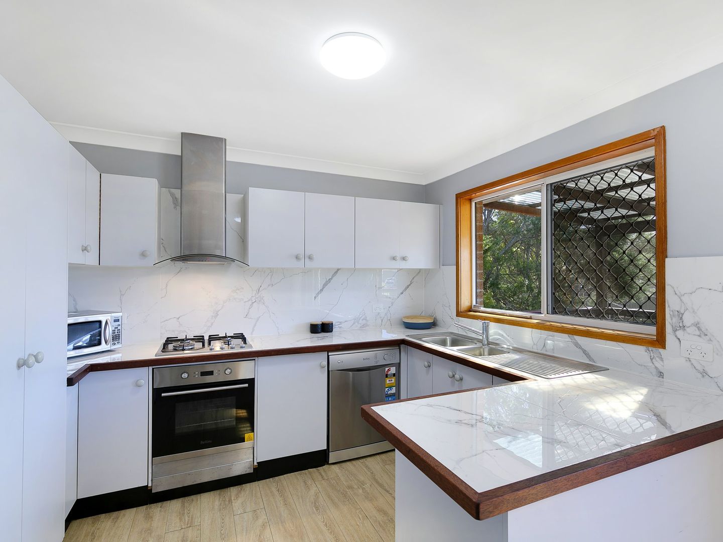 4 Somerville Close, Budgewoi NSW 2262, Image 2