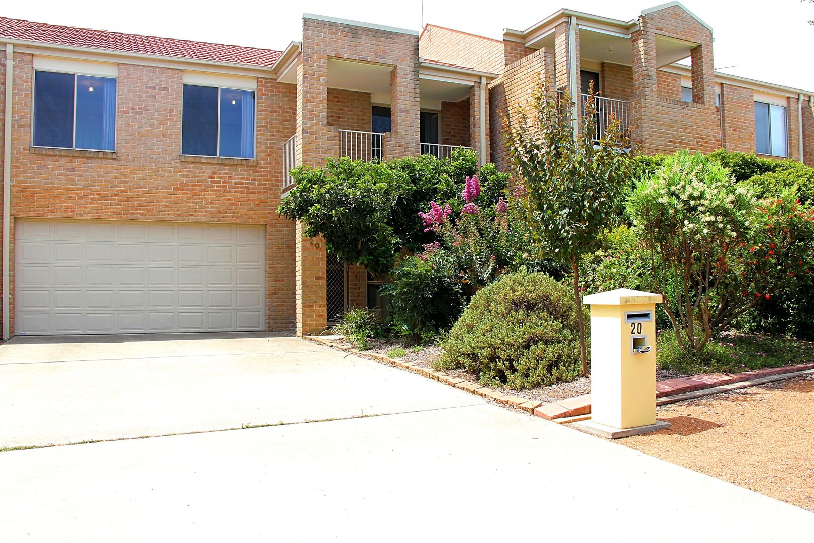 3 bedrooms House in 20 Siroset Close DUNLOP ACT, 2615