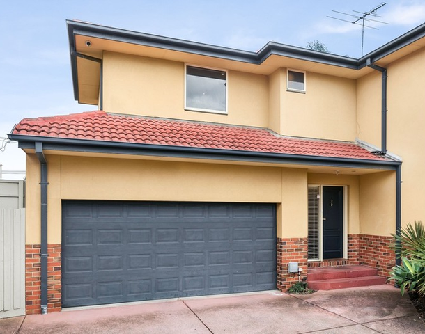 2/318 Buckley Street, Essendon VIC 3040