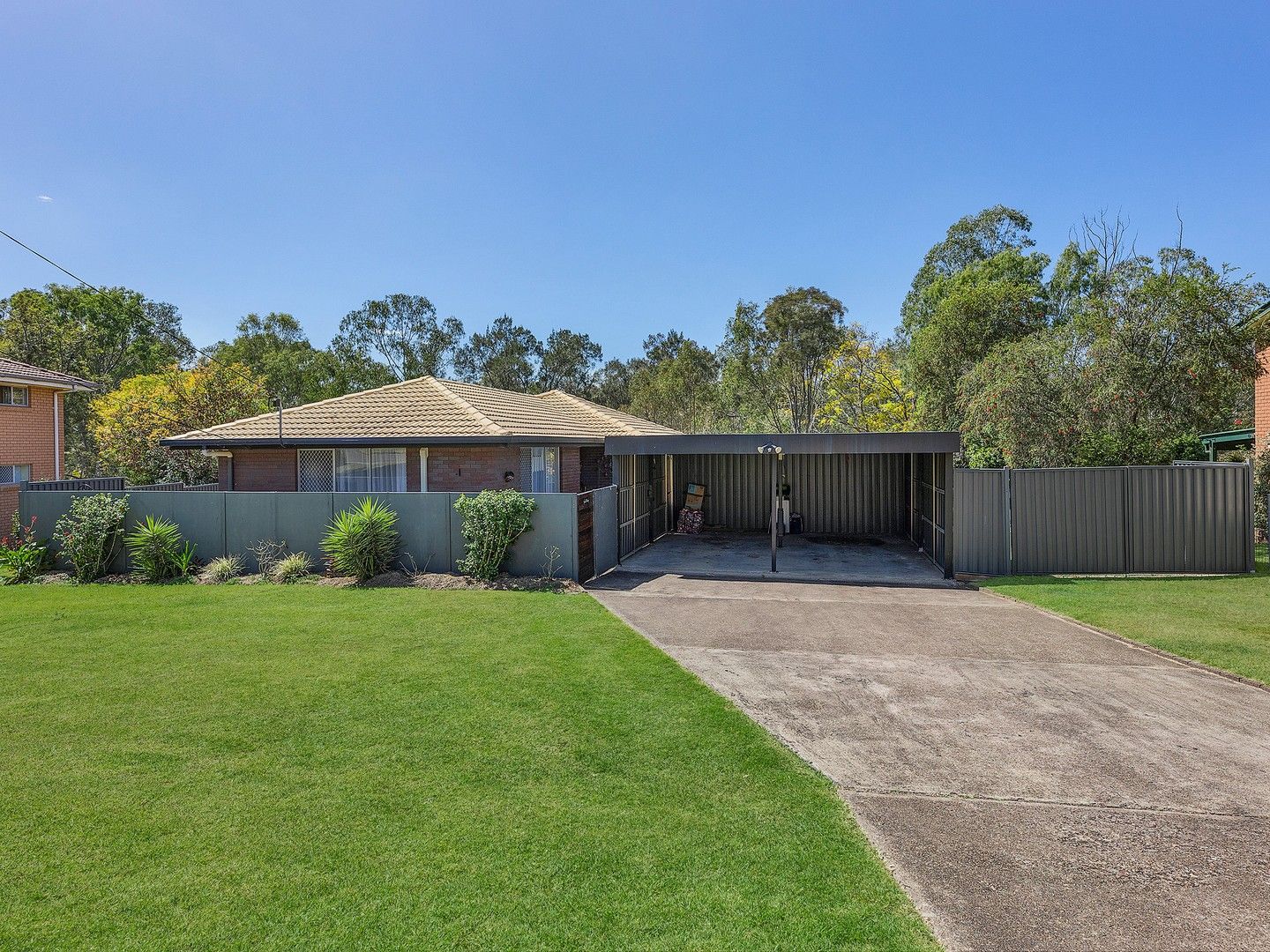 3 bedrooms House in 13 Beechwood Drive YAMANTO QLD, 4305