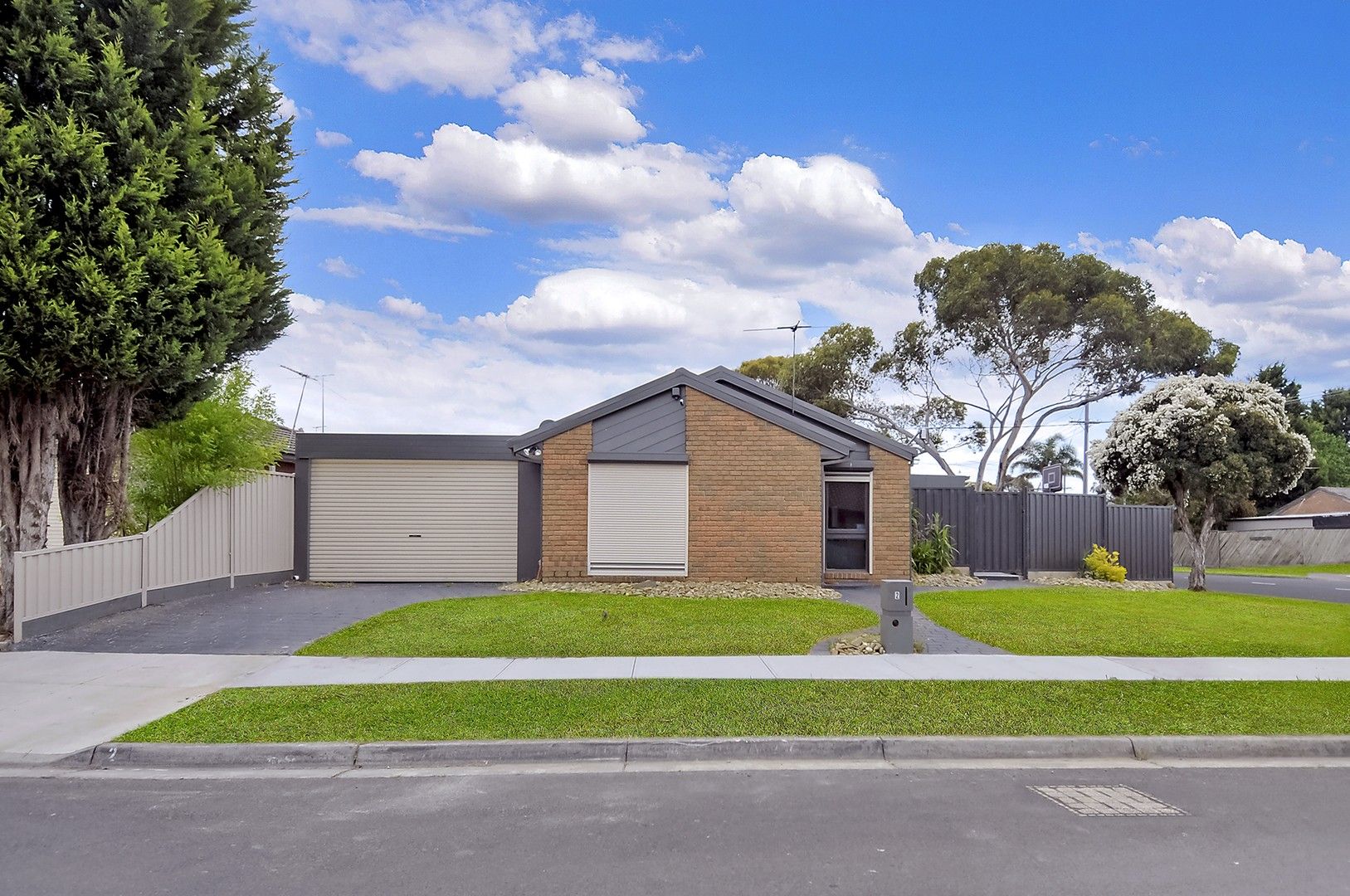 1/2 Manningtree Parade, Craigieburn VIC 3064, Image 0