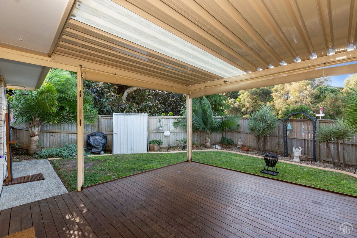 3 bedrooms Duplex in 2/7 Bimbadeen Avenue BANORA POINT NSW, 2486