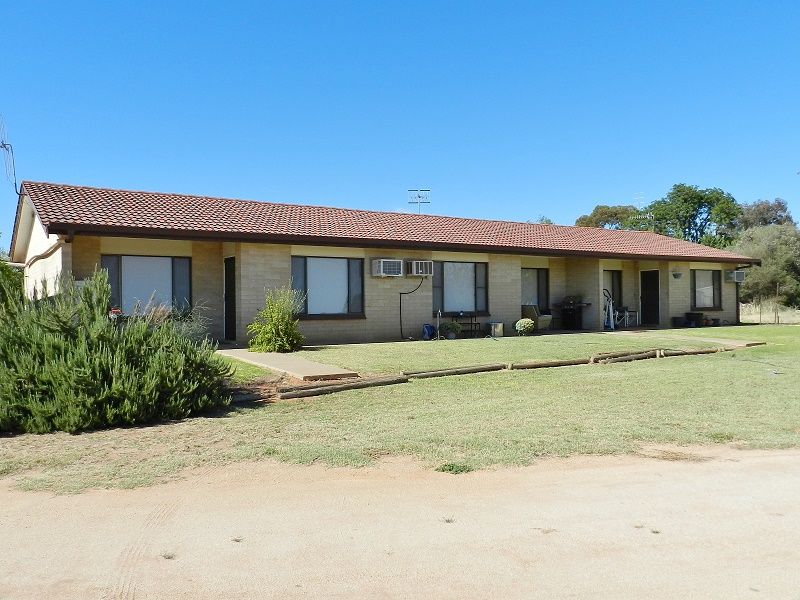 32 DeFontenay Road, Barmera SA 5345, Image 0