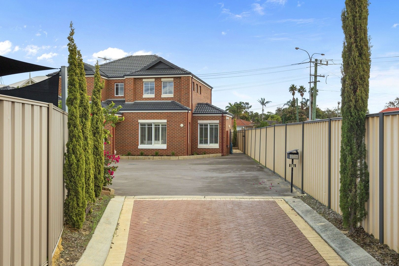 4 bedrooms House in 17 Granich Gardens WOODLANDS WA, 6018