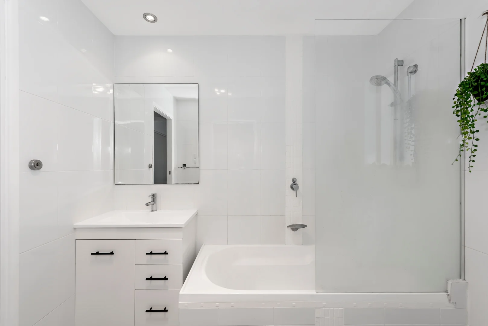 Additional image 11 of 141 Discovery Drive, Helensvale QLD 4212