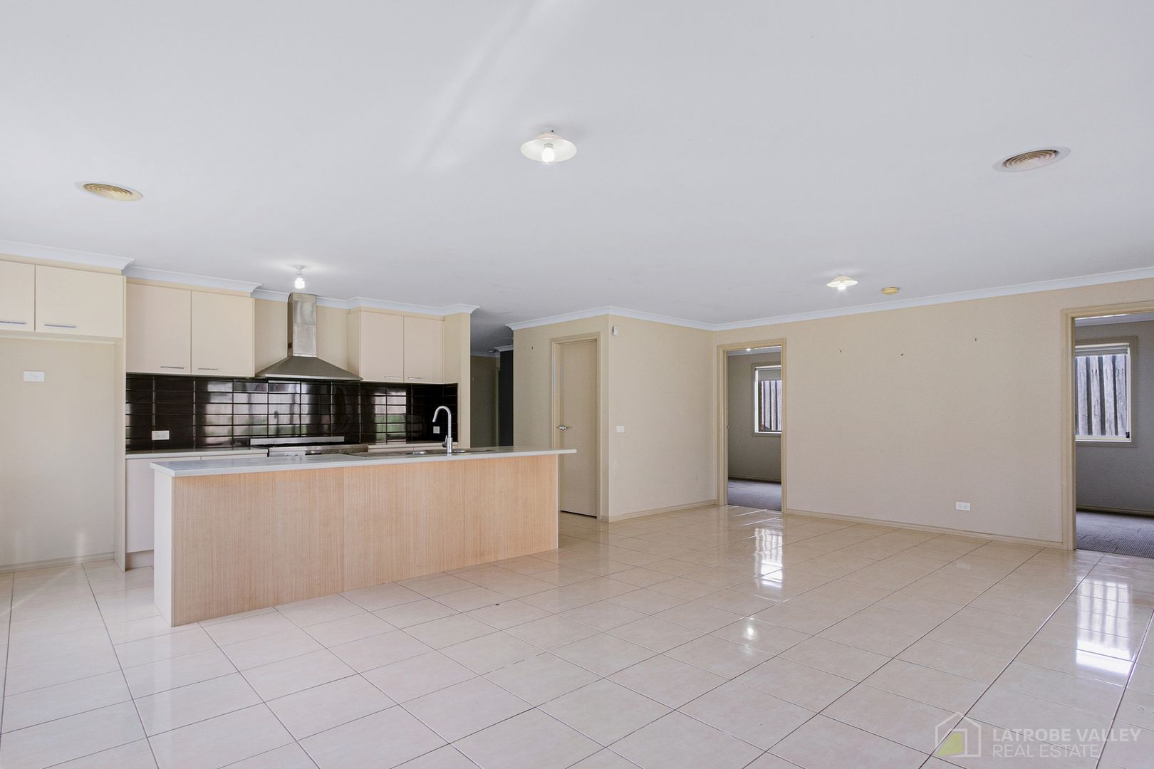 3 Carcoola Court, Churchill VIC 3842, Image 2