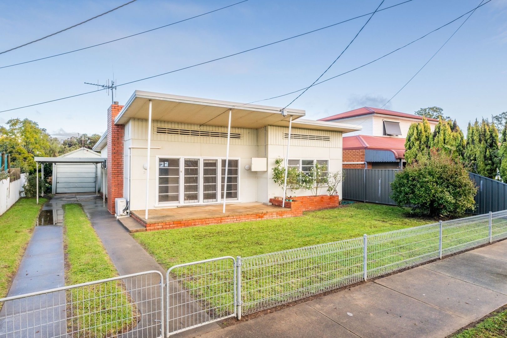 2 bedrooms House in 5 Wood Street MOOROOPNA VIC, 3629