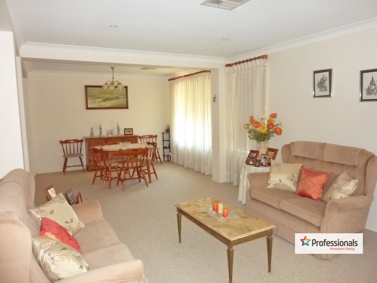 11 Mundurra Place, Kellyville NSW 2155, Image 2