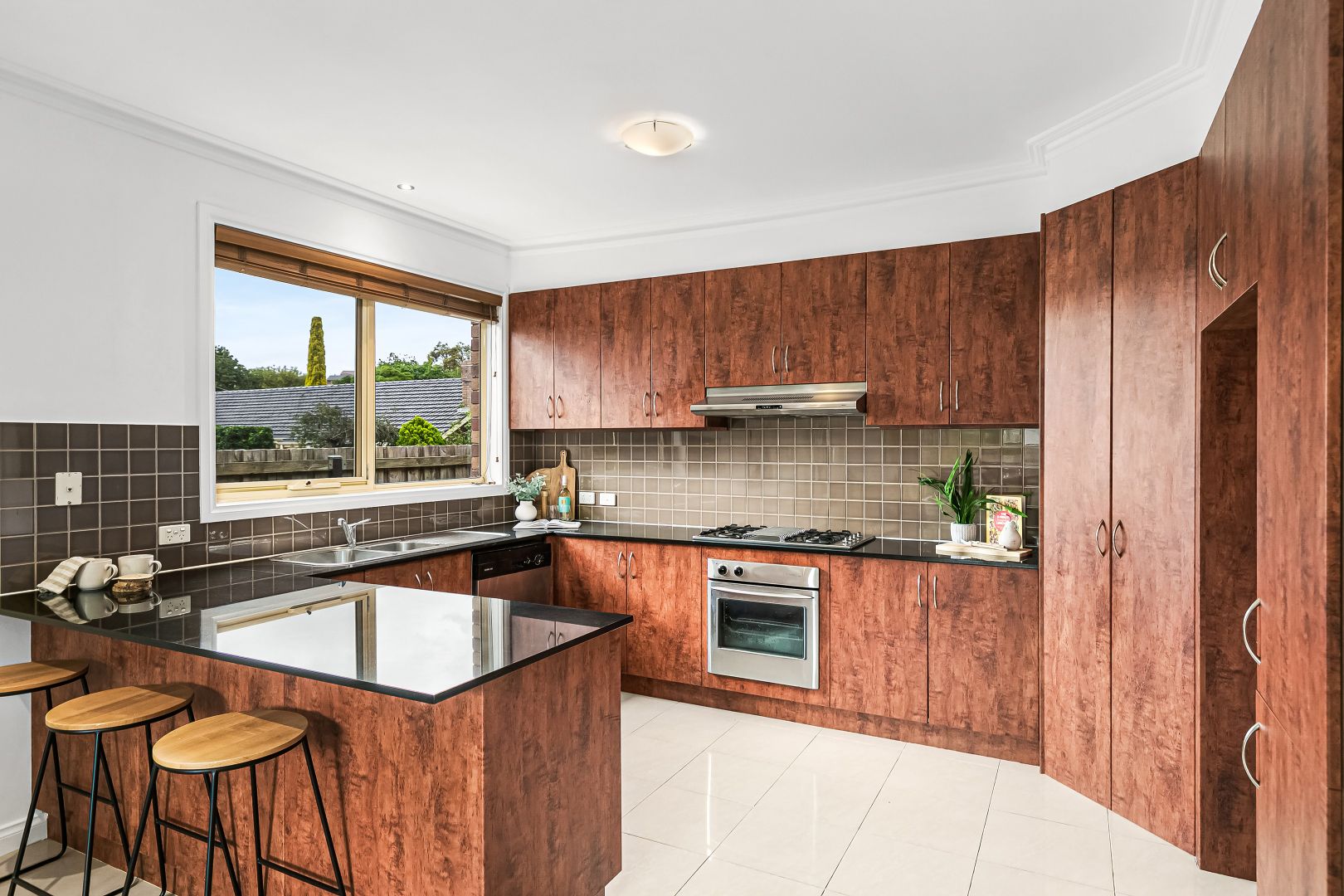 3/8 Milburn Street, Keilor VIC 3036 Domain