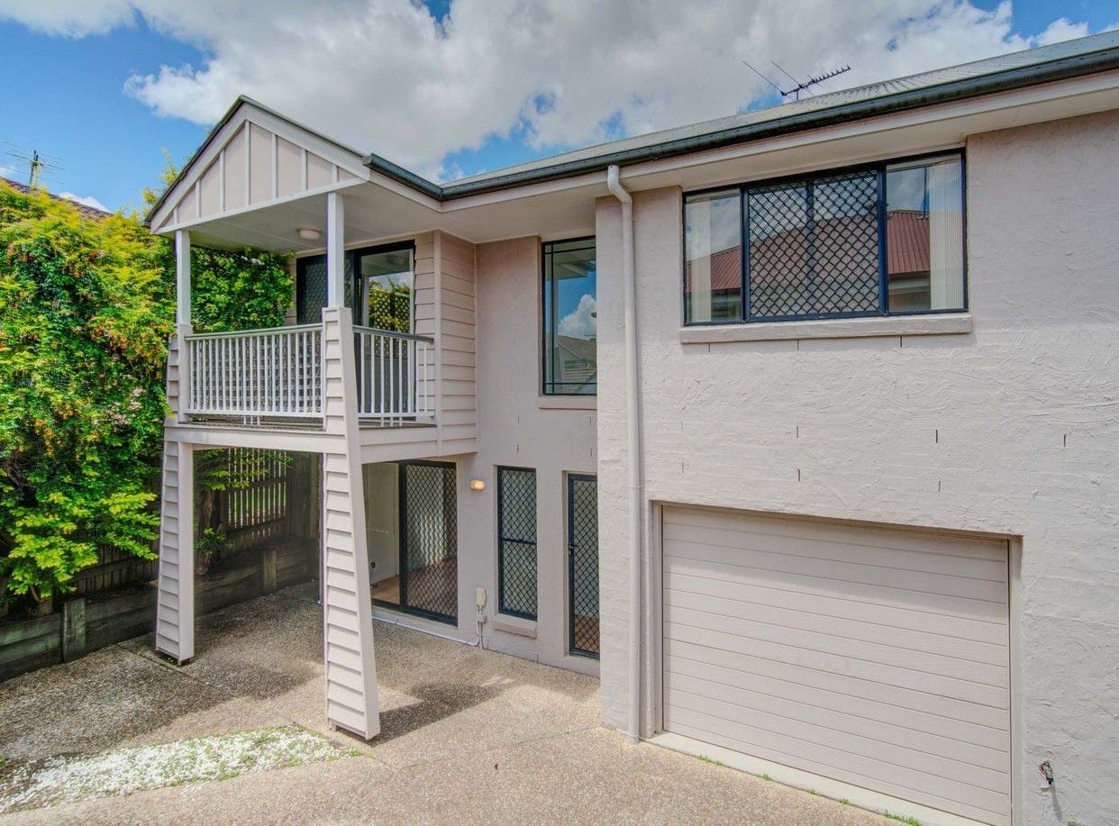 3 bedrooms Townhouse in 1/38 Ashby Street FAIRFIELD QLD, 4103