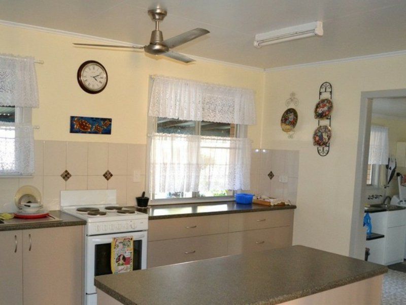 66-68 Dalgangal Rd, Gayndah QLD 4625, Image 1