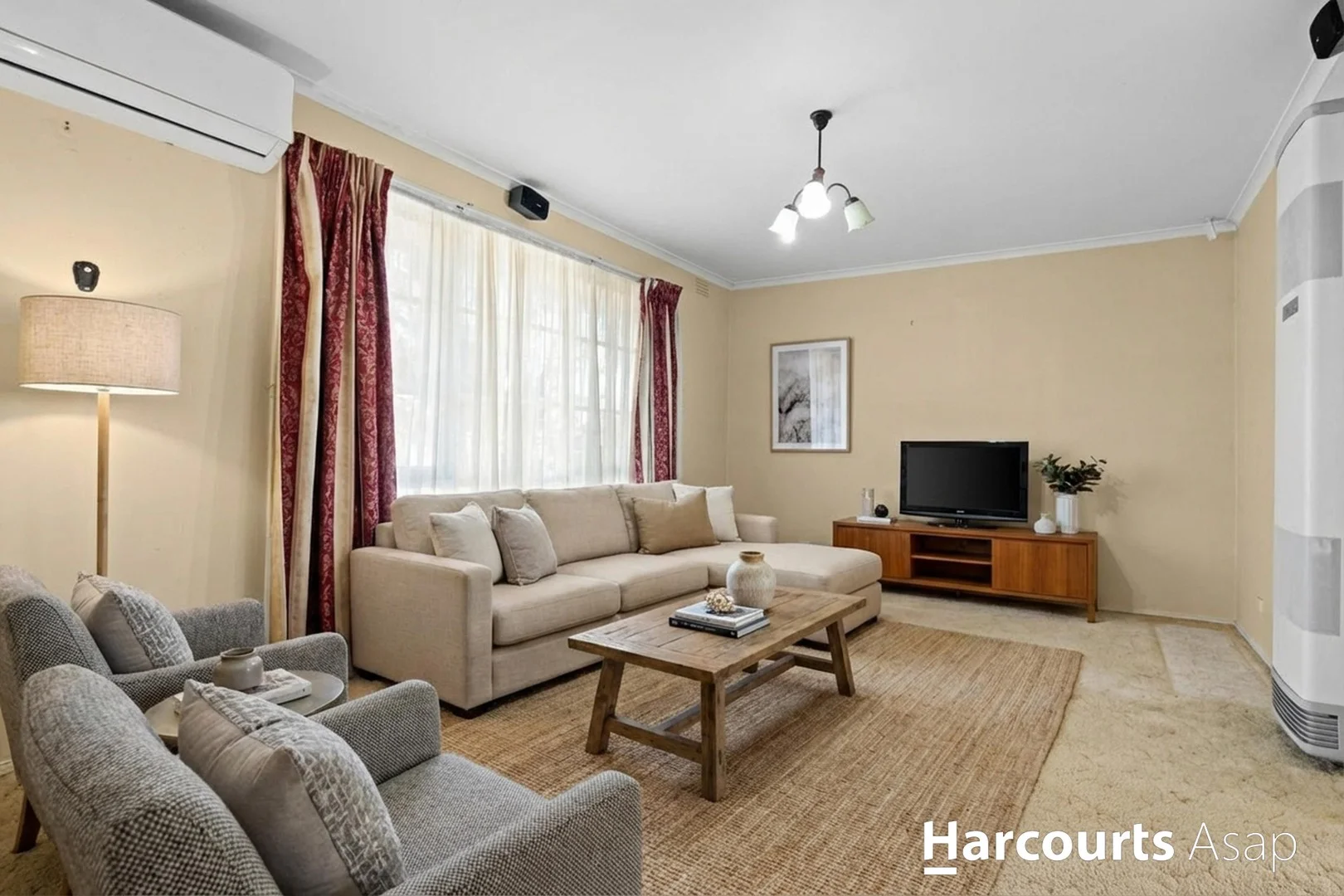 100 Main Road East, St Albans VIC 3021