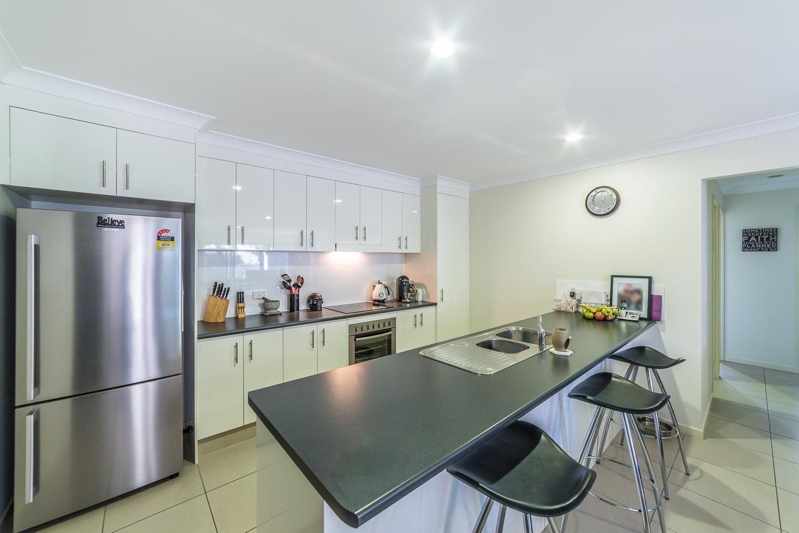 1/13 Hawkesbury Avenue, Pacific Pines QLD 4211, Image 2