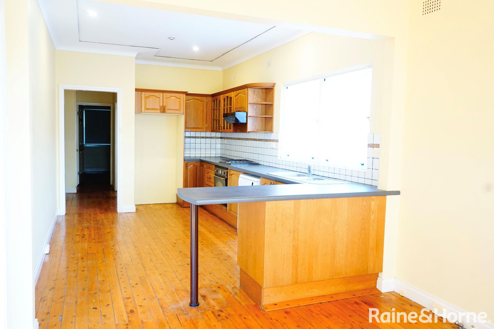 17 Gnarbo Avenue, Carss Park NSW 2221 House For Rent 650 Domain