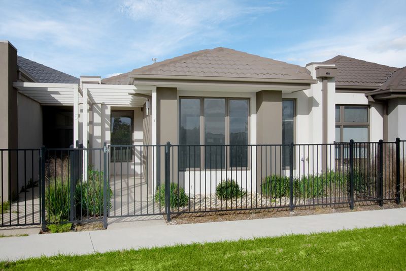 3 Hutton Way, Cranbourne East VIC 3977, Image 0