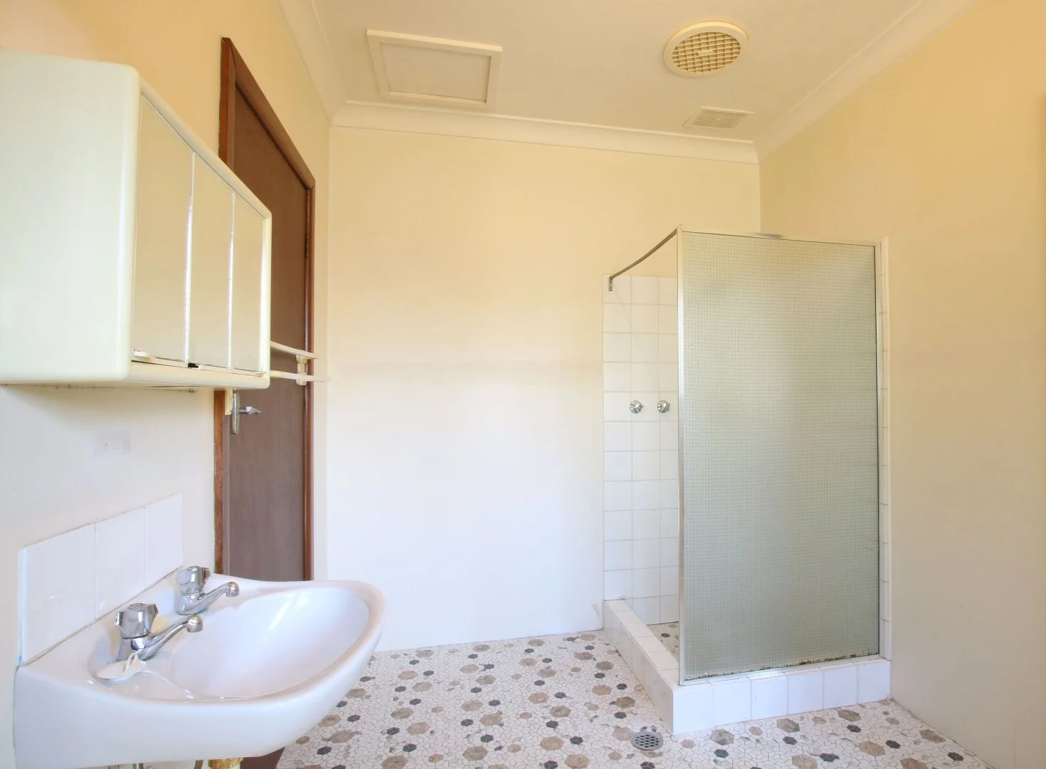 Additional image 9 of 2/229 Alexandra Street, East Albury NSW 2640