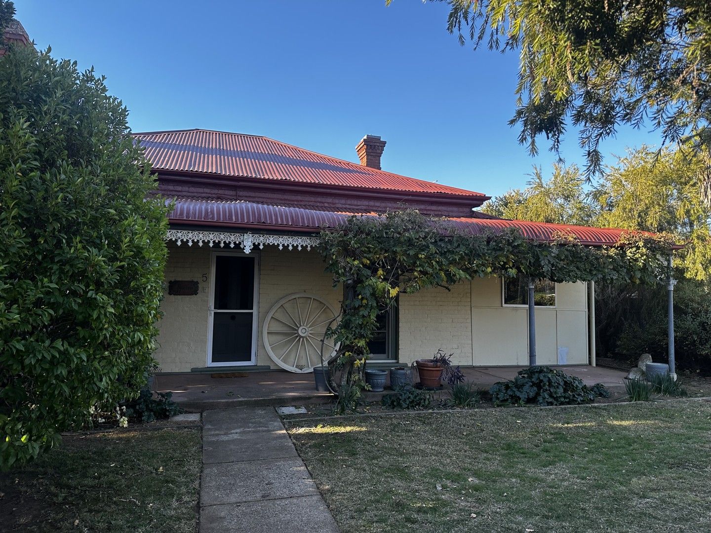 5 Justin Street, Cootamundra NSW 2590 House For Rent Domain