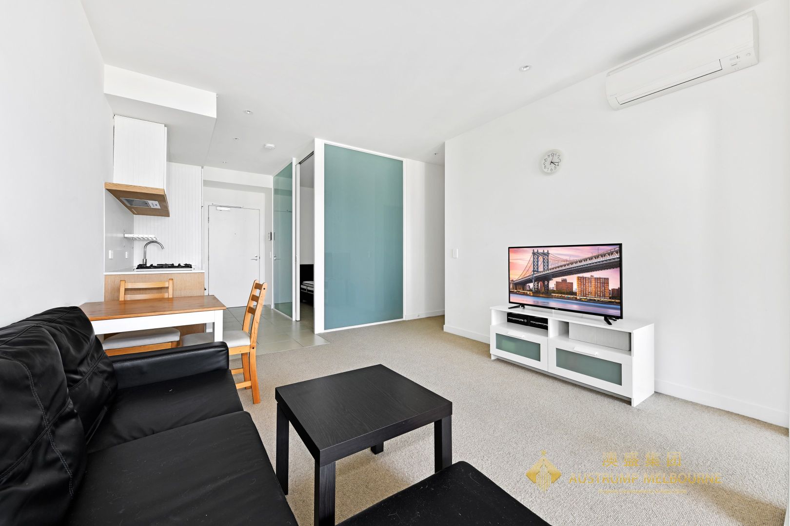 301F/11 Bond Street, Caulfield North VIC 3161, Image 2